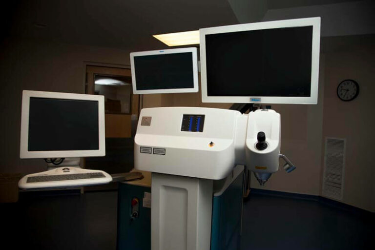 Eye Doctor Palm Beach Cataract Surgery Weston SightTrust Eye